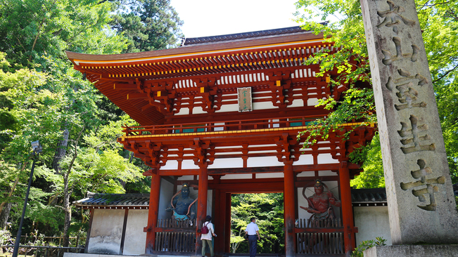 国内最小の国宝「五重塔」。女人高野で有名な【宝生寺】。車で約15分