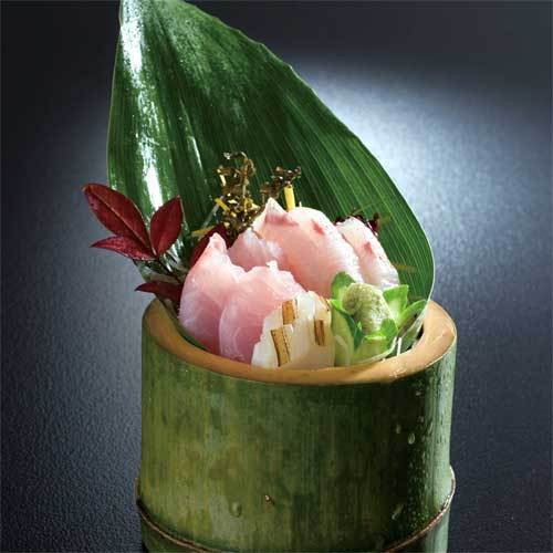 夕食一例（旬の魚のお造り）