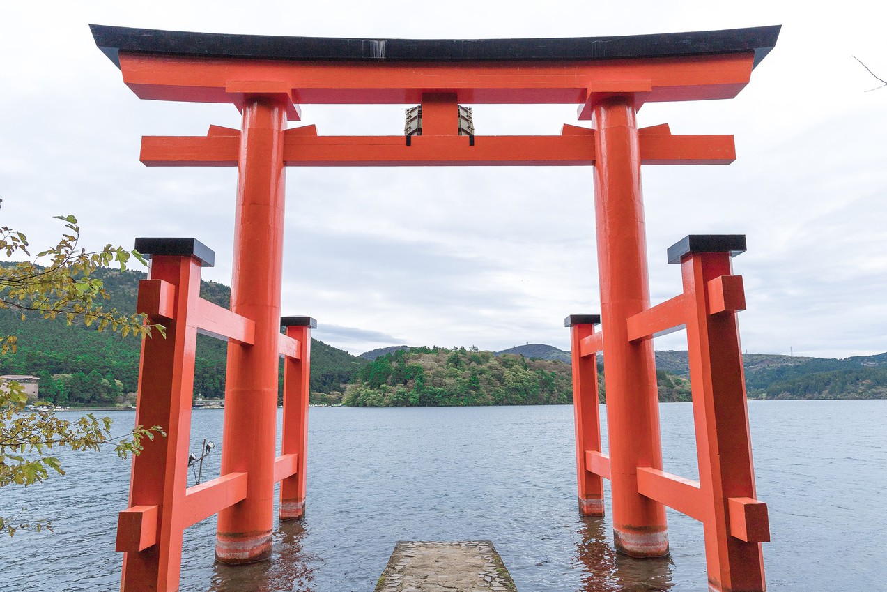 箱根神社平和の鳥居