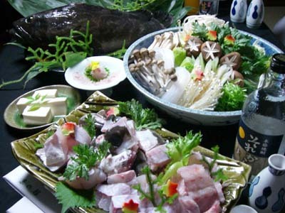 三木半旅館の贅沢鍋『くえ鍋』は和歌山で揚がった厳選くえを使用