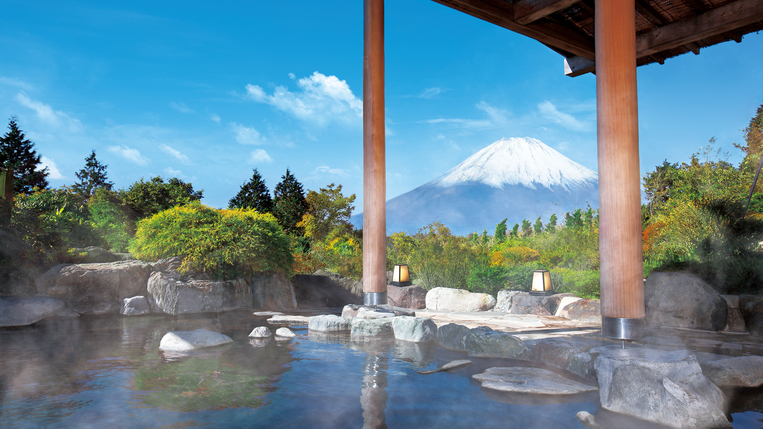 標高875mからのパノラマを望む、箱根随一の富士山眺望