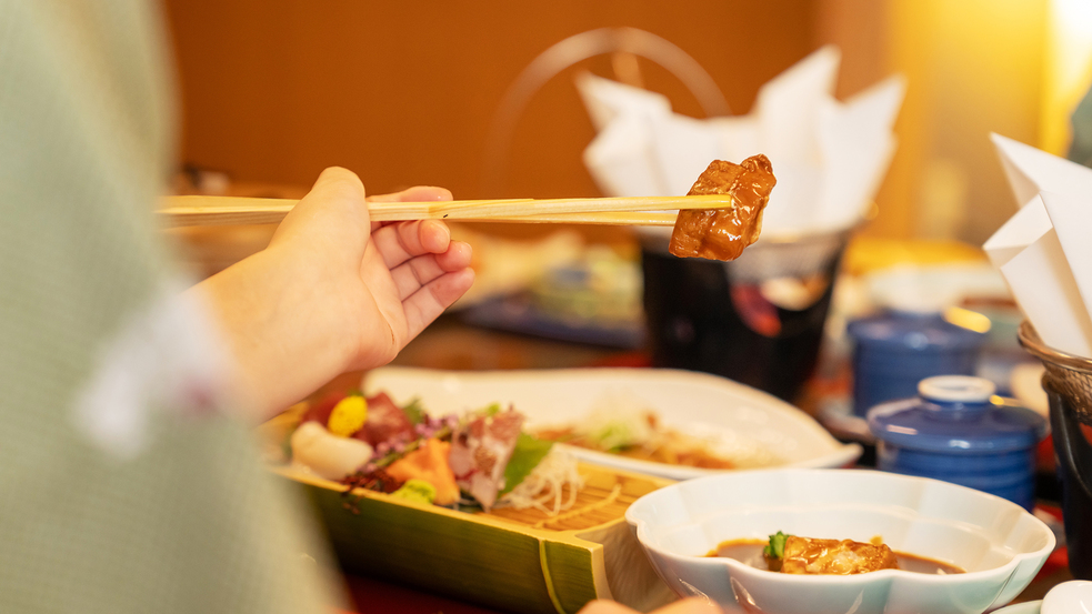 【お部屋食】周りを気にせず、気兼ねいらずの“;美味しい時間♪”;「旬の食材」を心ゆくまで・・・