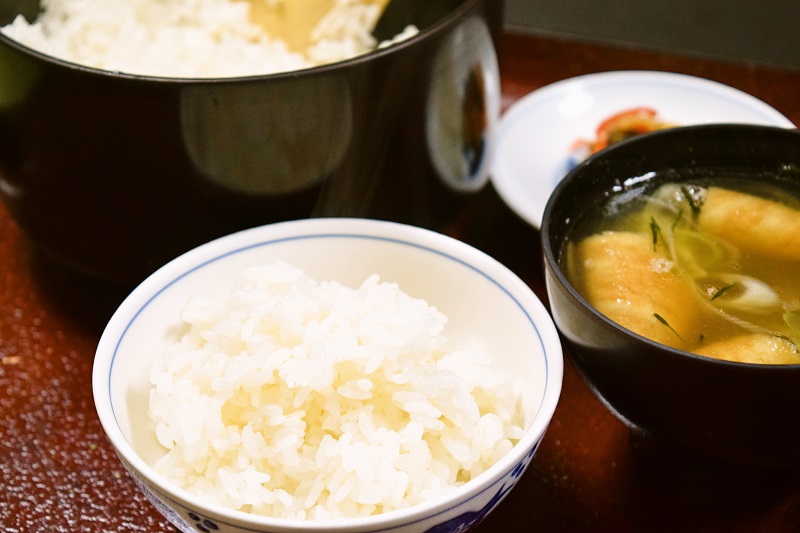 【朝食膳】炊き立ての庄内米をご用意しております