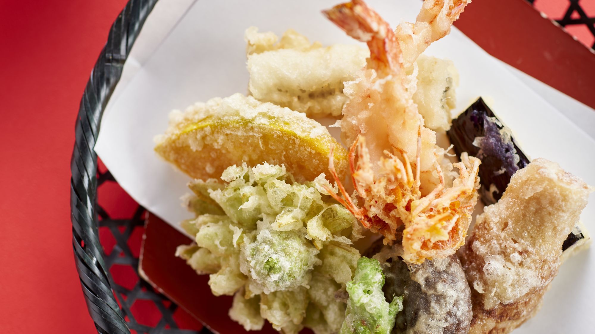 1階 天ぷら・寿司【皿倉】揚げたての天ぷらで”;旬”;を味わう