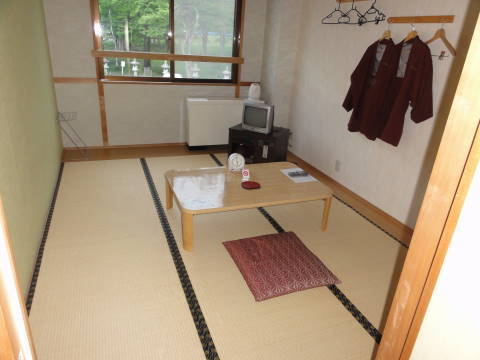 Nikko Yumoto Onsen Spa Village Kamaya The 3-star Nikko Yumoto Onsen Spa Village Kamaya offers comfort and convenience whether youre on business or holiday in Nikko. Both business travelers and tourists can enjoy the propertys facilities