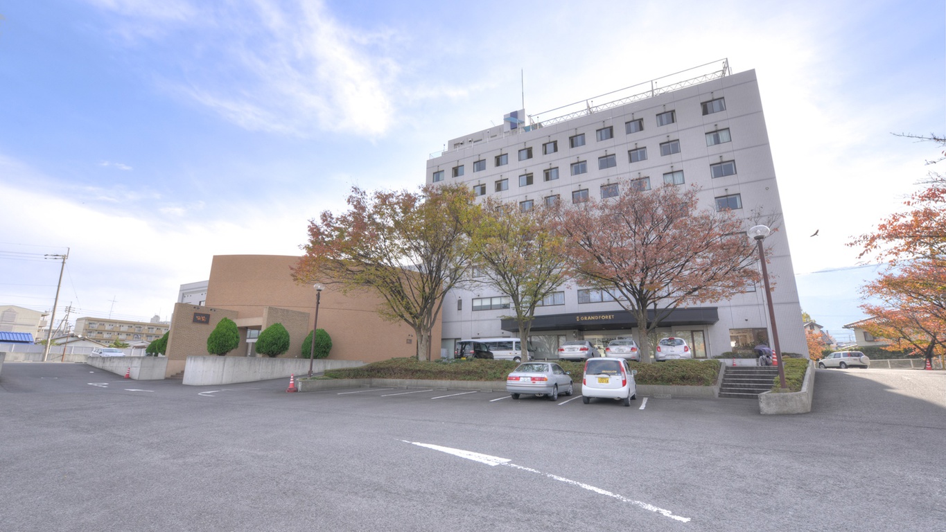 Grand Foret Stop at Grand Foret to discover the wonders of Ehime. The property offers a high standard of service and amenities to suit the individual needs of all travelers. Free Wi-Fi in all rooms, facilities fo