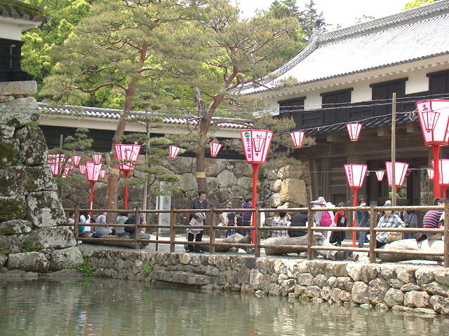 高知城（徒歩7分）