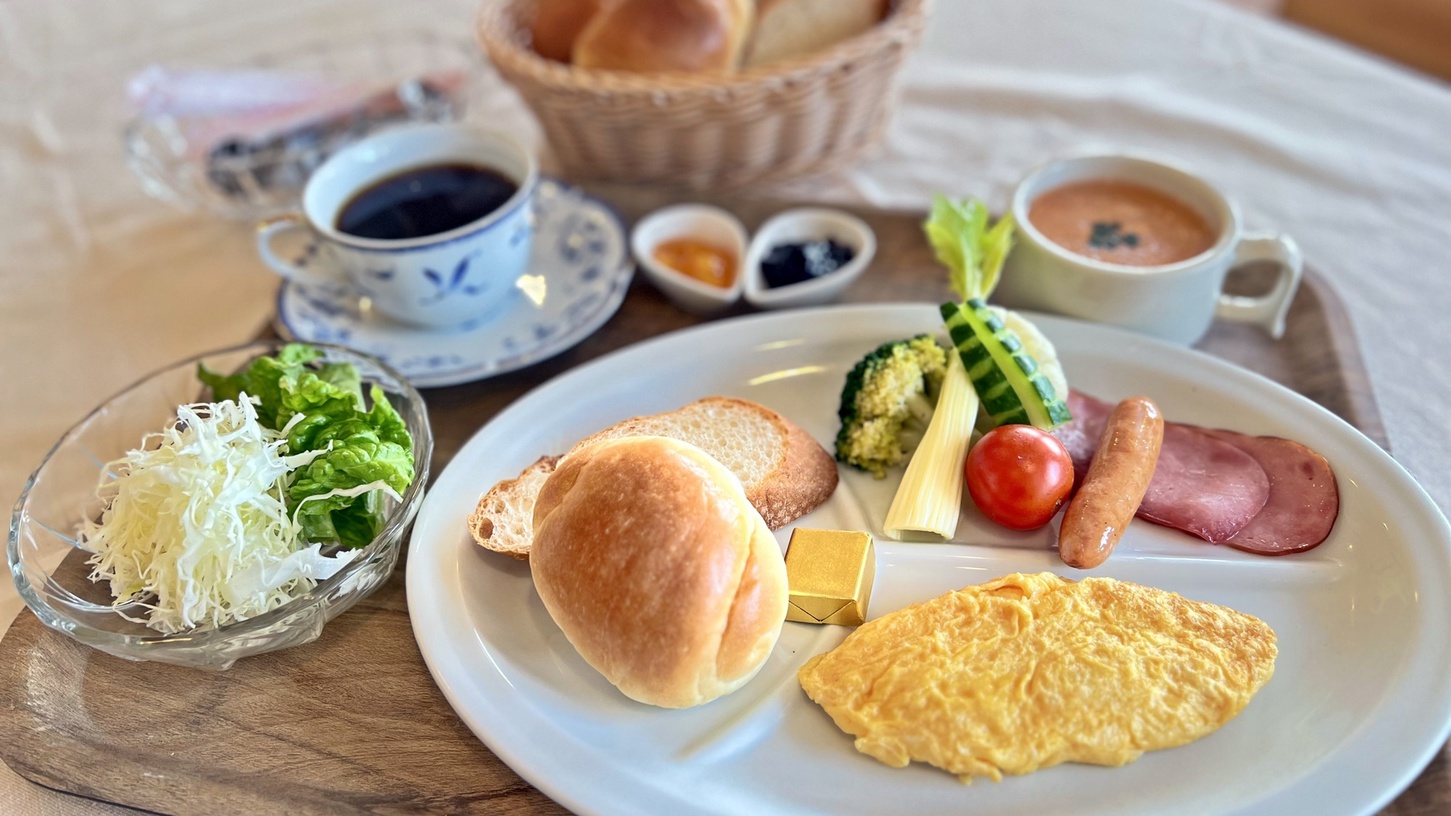 *朝食/ワンプレートで華やかに盛り付けした洋朝食です