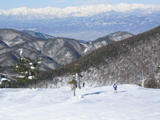 Pension Shiroi Tsubasa Located in Suzaka, Pension Shiroi Tsubasa is a perfect starting point from which to explore Nagano. The property has everything you need for a comfortable stay. Free Wi-Fi in all rooms, pets allowed, 