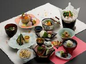 三山遊膳（四季）