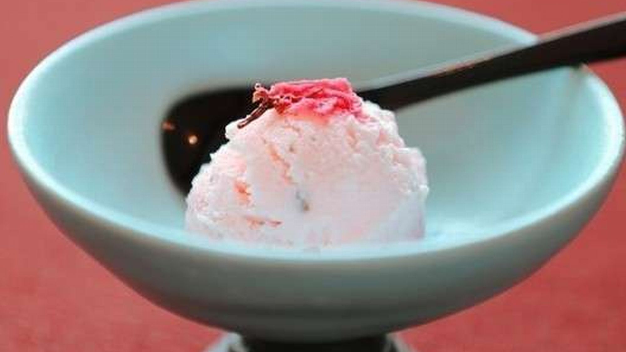 毎年大好評！河津桜期間中限定の「自家製桜のアイスクリ−ム」