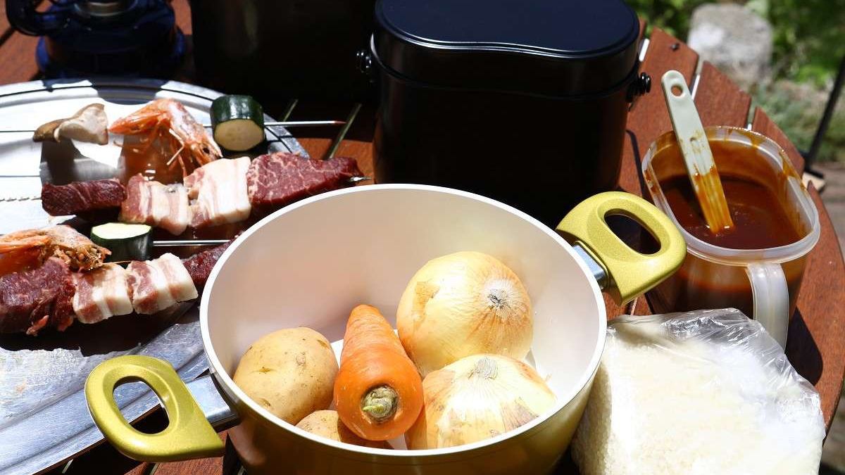 カレー作りと飯ごう体験ができるプランもございます。高原で食べる手作りカレーは格別です！