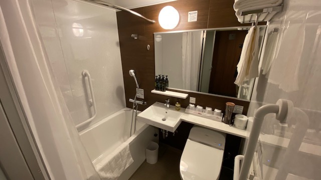 フォース・スタンダード(ユニバーサルデザイン・タイプＢ)