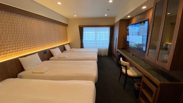 フォース・スタンダード（ユニバーサルデザイン・タイプA）