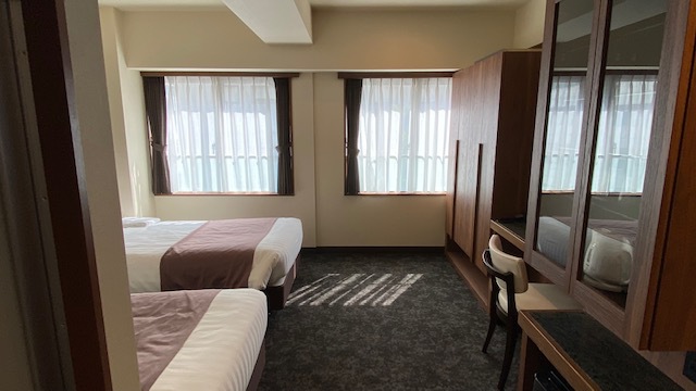 ツイン・スタンダード(ユニバーサルデザイン)