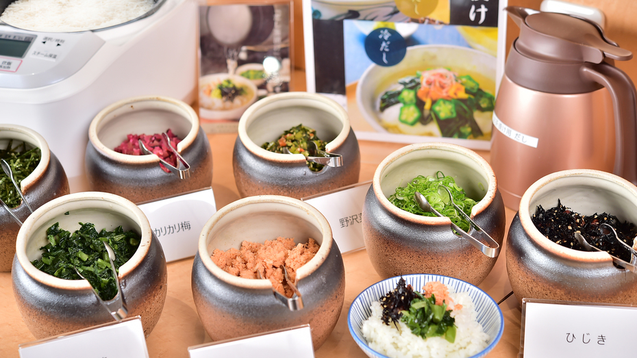 朝食「だし茶漬け」お好みのトッピングでお楽しみください（イメージ）