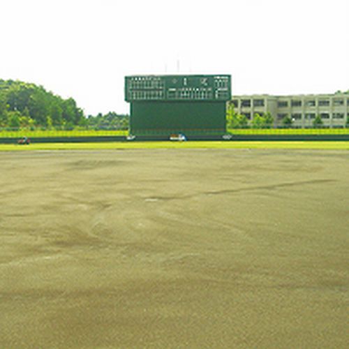 見附運動公園野球場