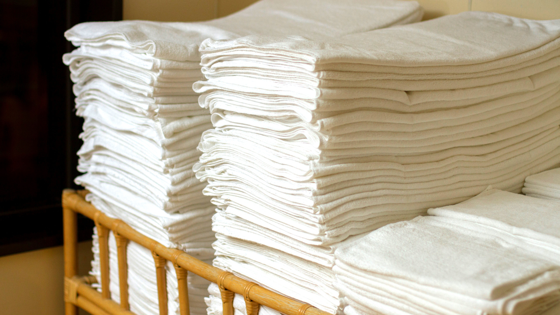天然温泉大浴場／バスタオルは大浴場に備え付け、毎回新しいタオルをご利用いただけます。