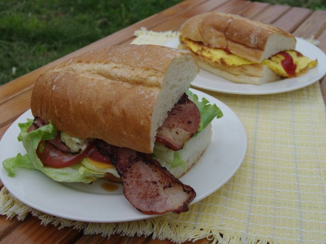 【朝食】グラウビュンデンサンドイッチ 1人前1，100円