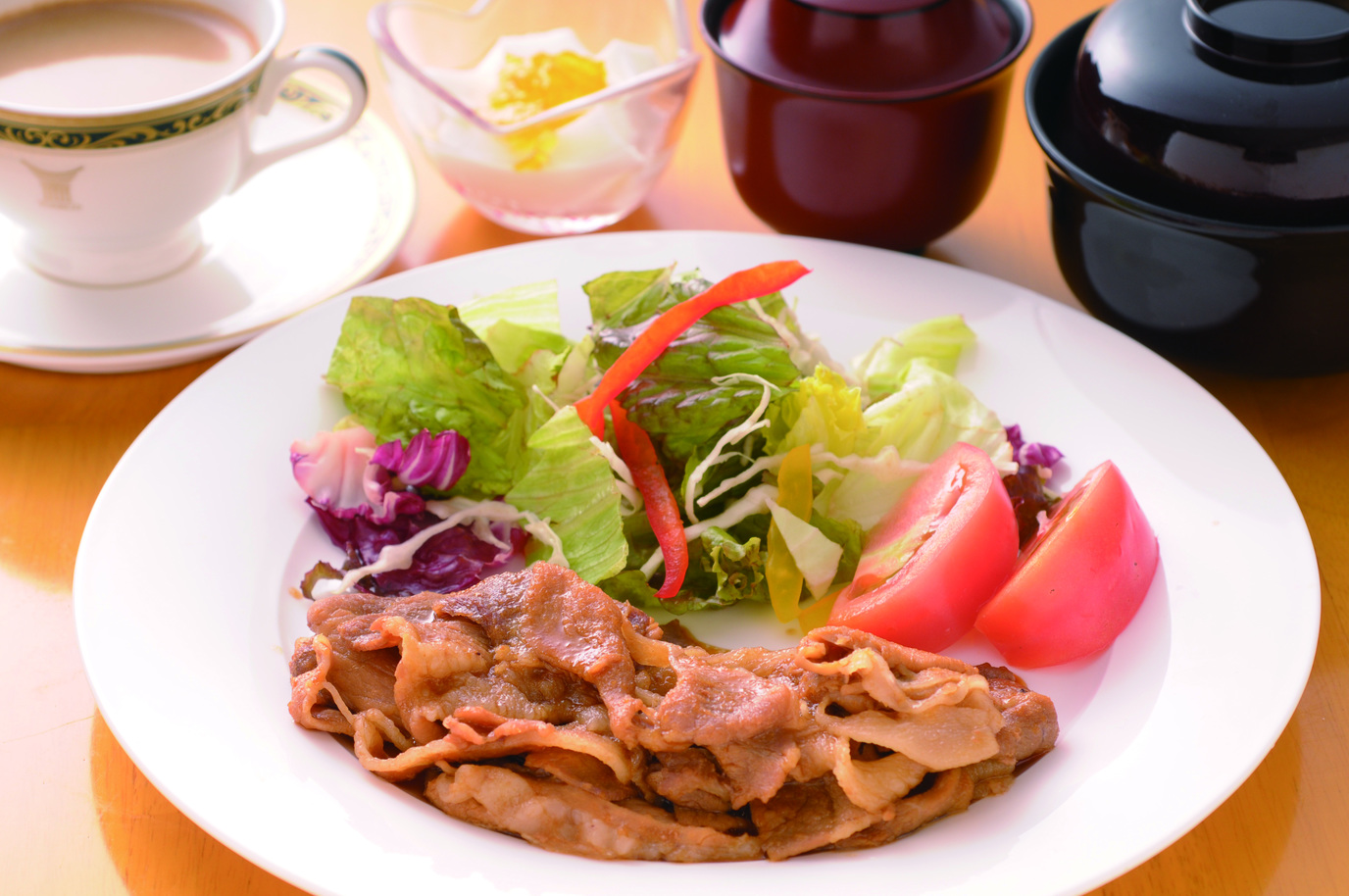 ラウンジルポー：しょうが焼き