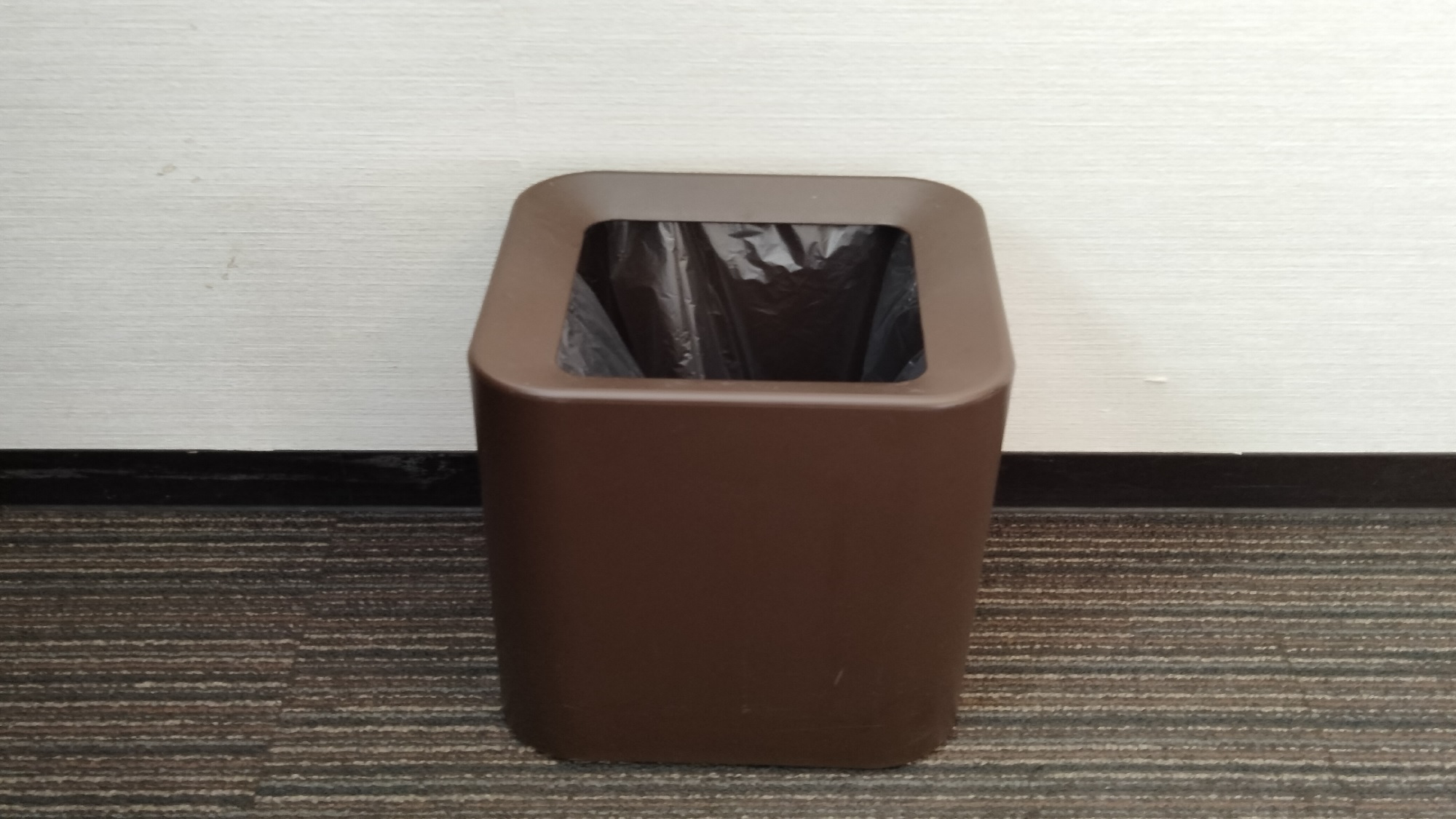 客室内ゴミ箱