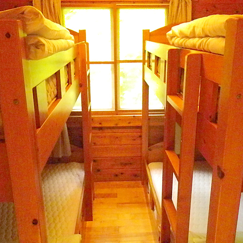 *コテージ（6名棟）一例/ベッドでぐっすり