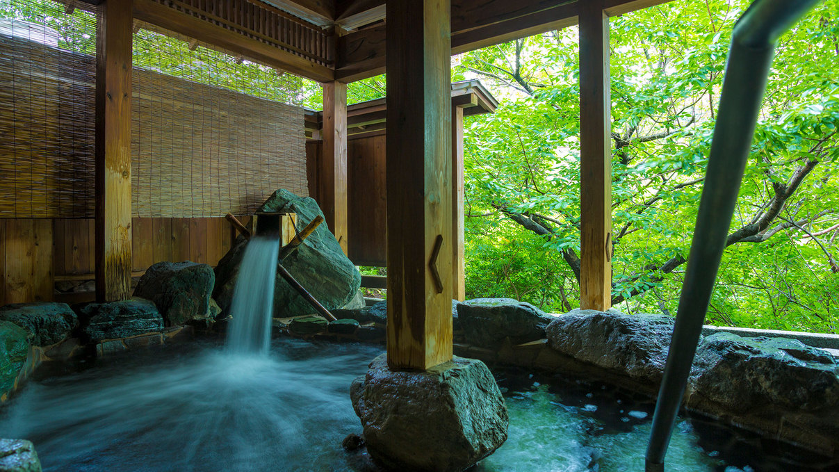 山津みの湯露天風呂