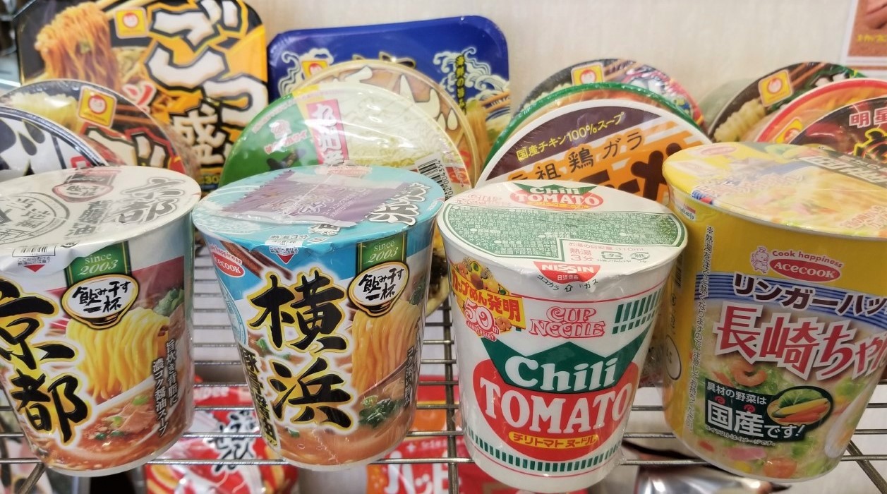 フロント販売カップ麺