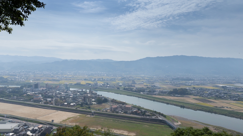 原鶴温泉街の