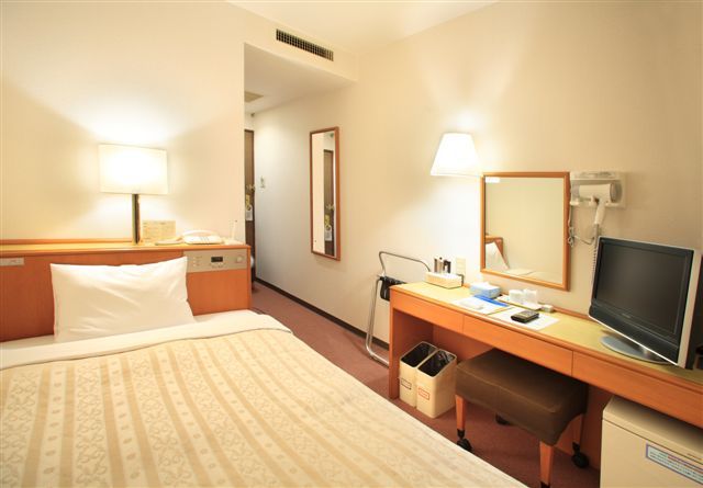 Sun Hotel Wakayama Set in a prime location of Wakayama, Sun Hotel Wakayama puts everything the city has to offer just outside your doorstep. Featuring a satisfying list of amenities, guests will find their stay at the p