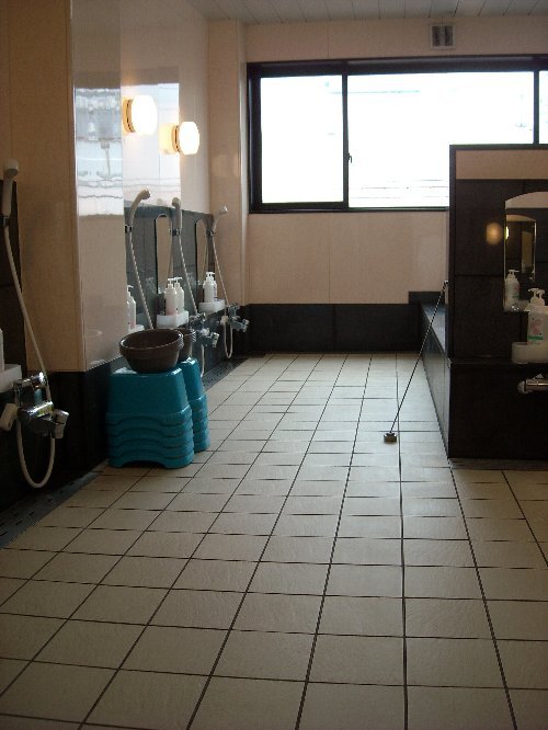 浴室大小３カ所大浴場は男性専用です。