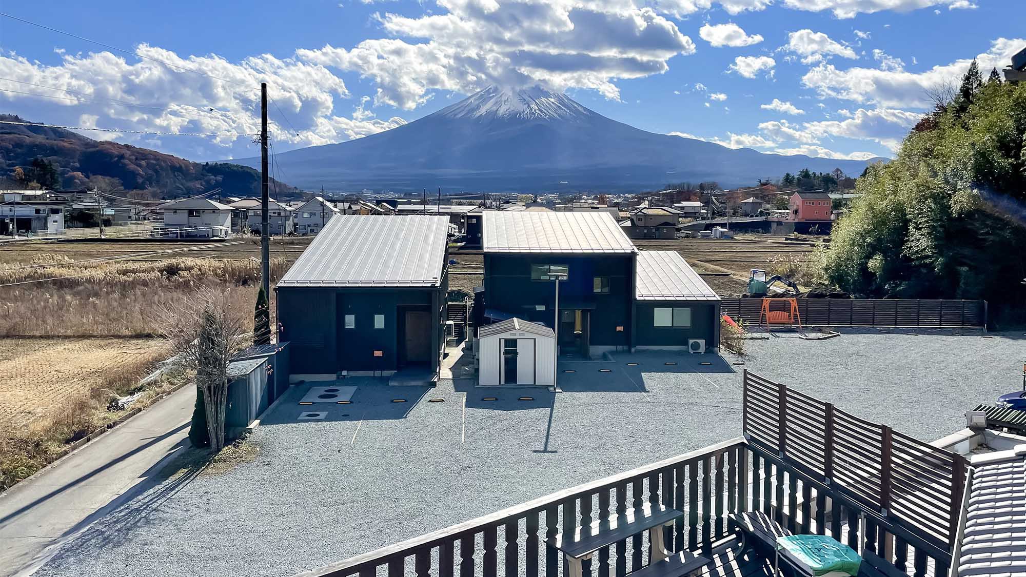 ・この至近距離で富士山を眺めることができます
