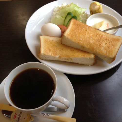 カフェ朝食（洋食）ご朝食は和食または洋食からお選びいただけます。