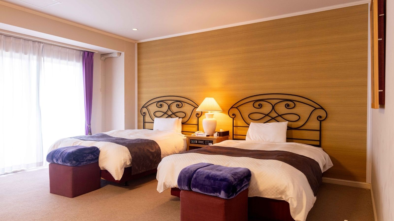 デラックス・ホテル