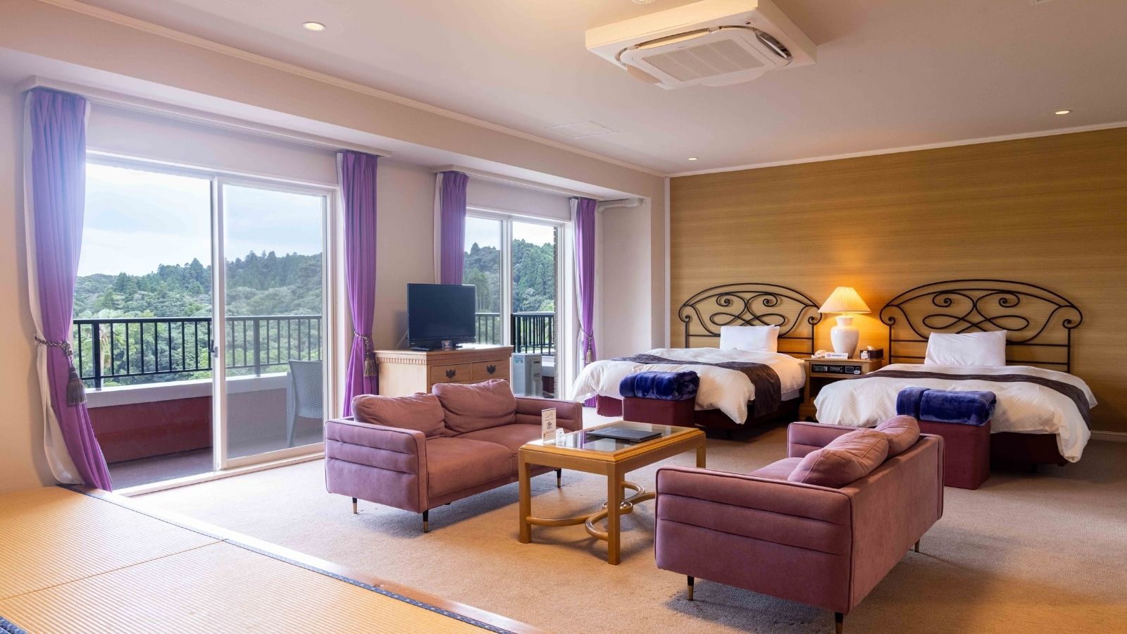 デラックス・ホテル