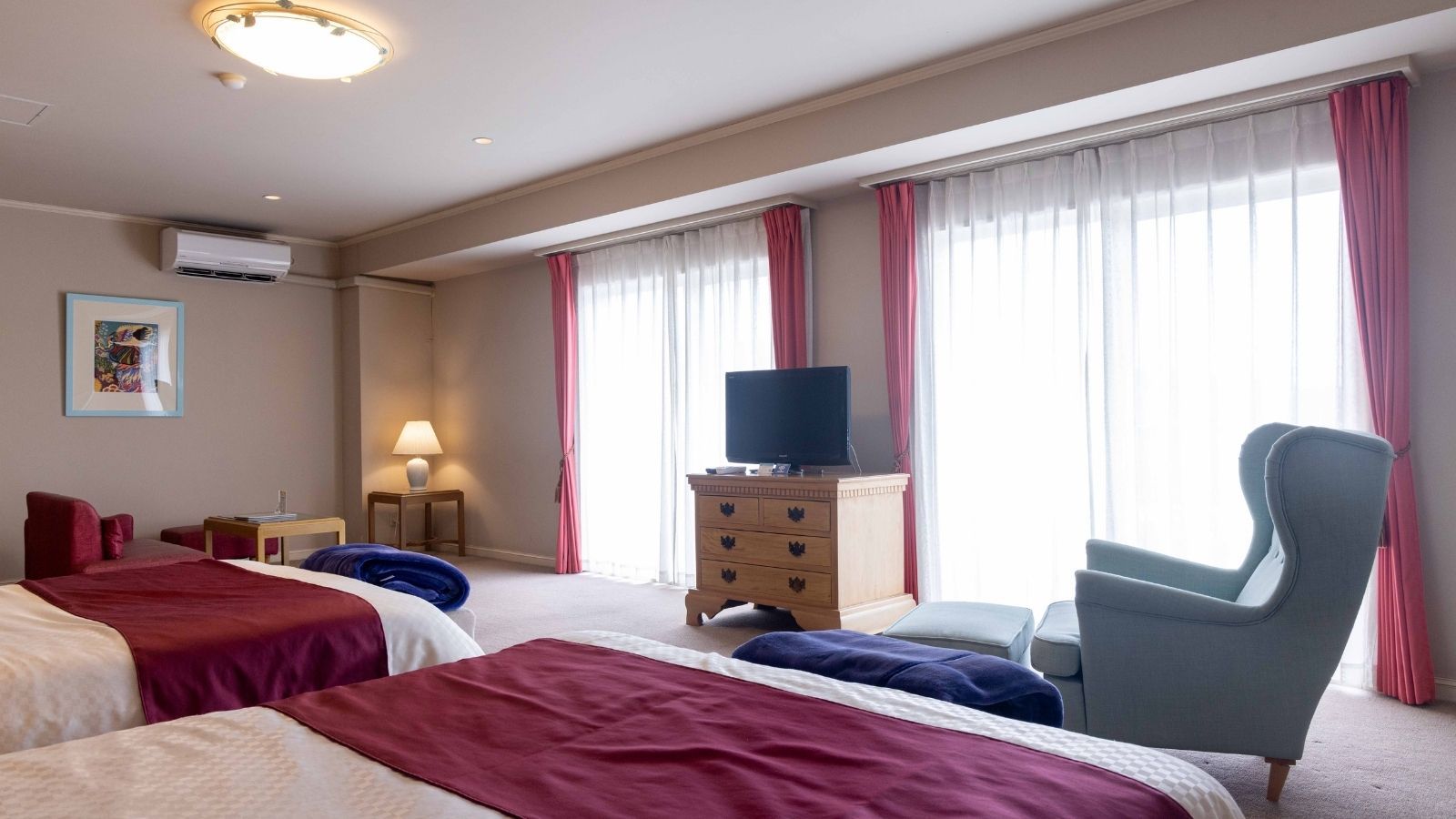 デラックス・ホテル