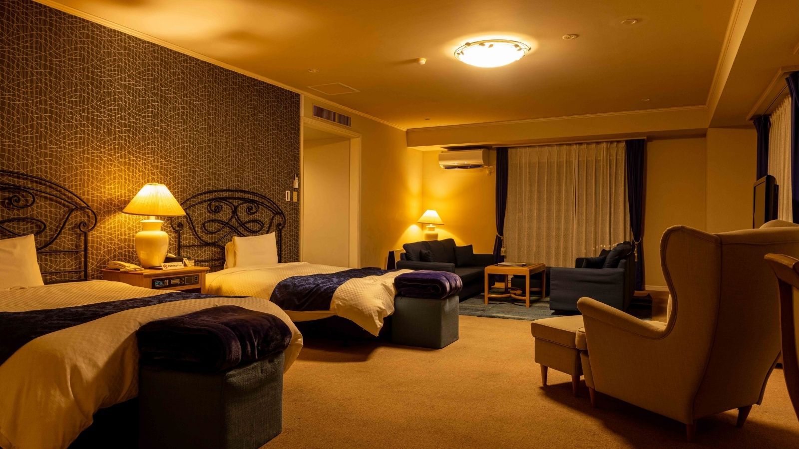 デラックス・ホテル