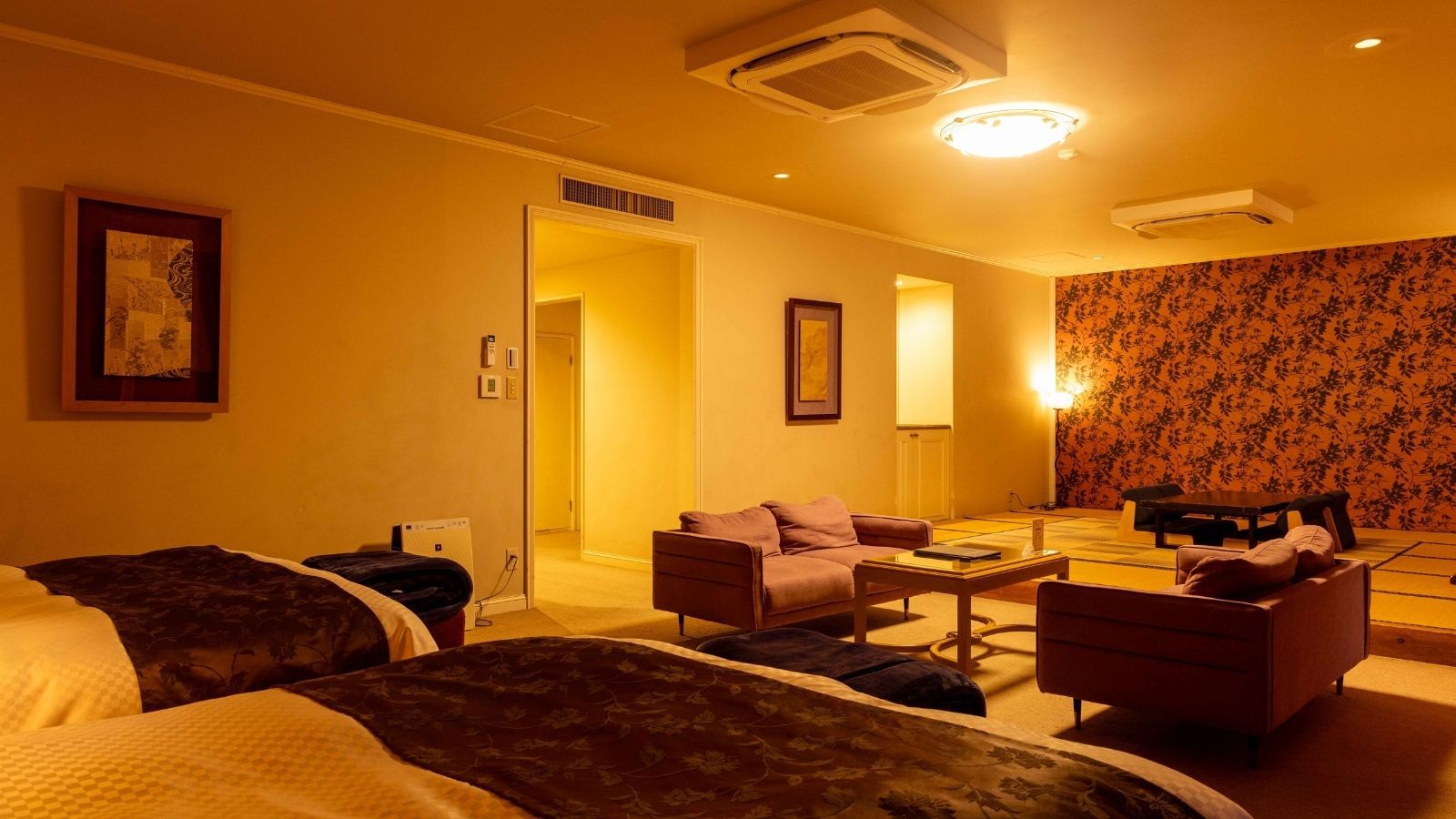 デラックス・ホテル