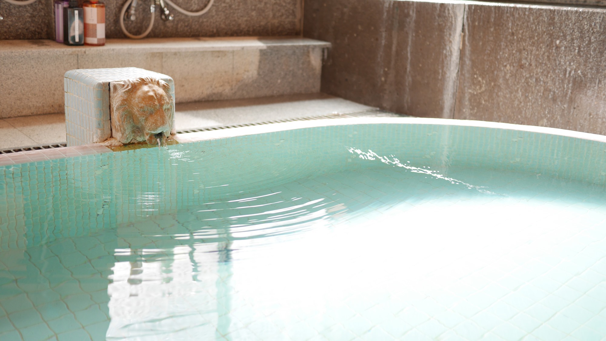 *【大浴場：あつ湯】古くから「神の湯」と呼ばれ親しまれている紫尾温泉。