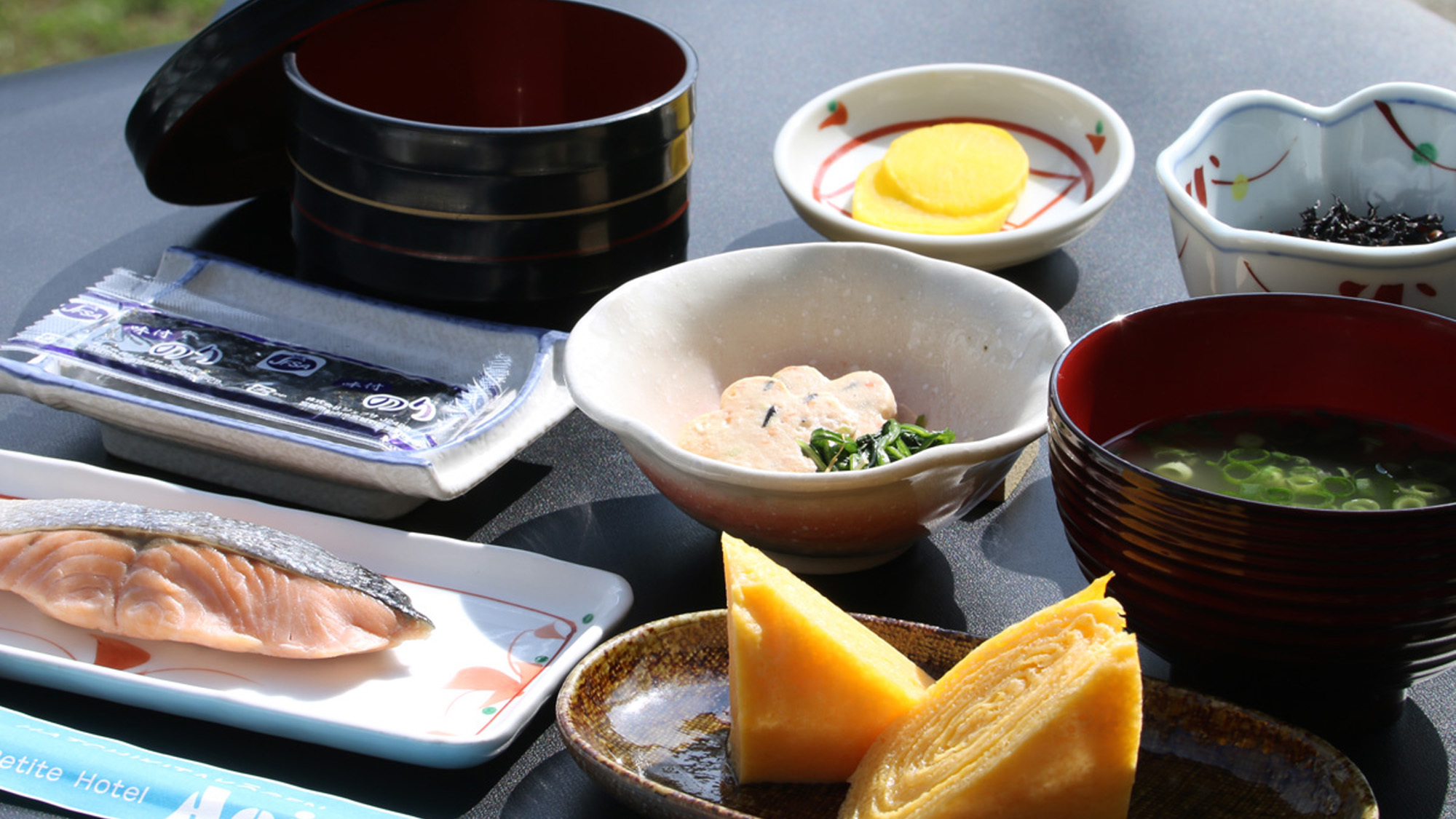 日本の朝はほっこり和食♪（和・洋 選べる朝食）