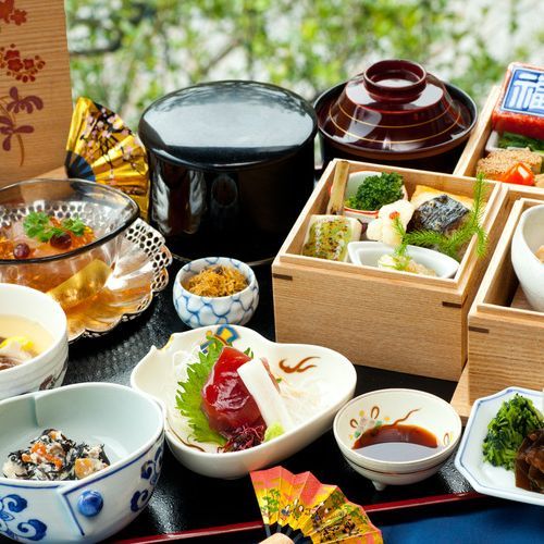 「花ごよみ」お昼の一番人気『花投扇』