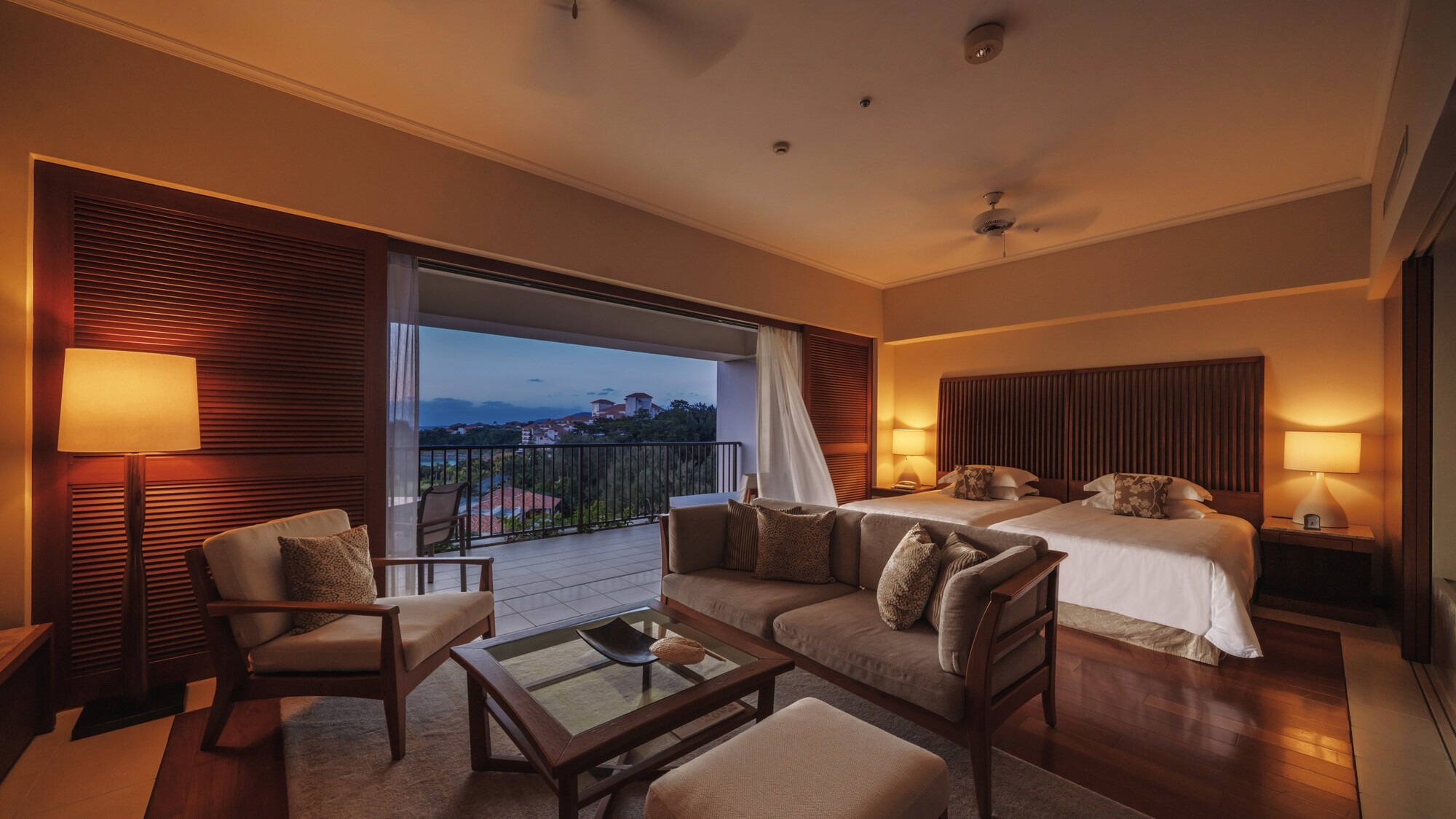 クラブデラックス サンセット＿54㎡