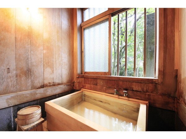 明治棟/8帖+8帖+広縁客室風呂