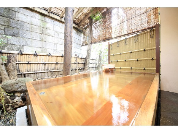 露天風呂檜のお風呂