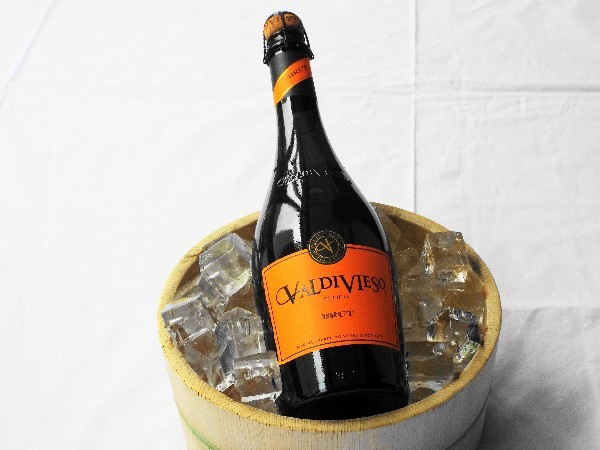 スパークリングワインフルボトル