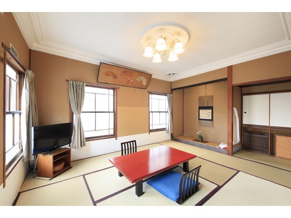 明治棟/30号室本間10帖