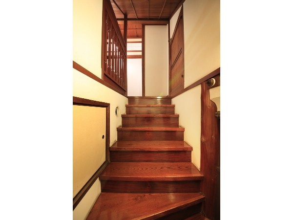 明治棟/35号室螺旋階段