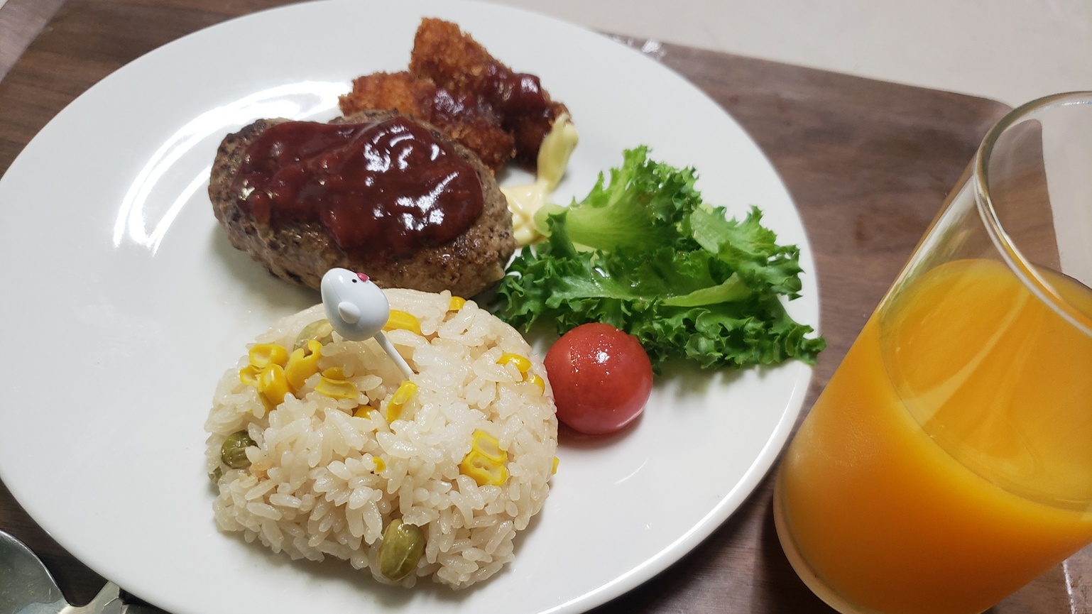 【お子様定食】お子様のご夕食の一例です