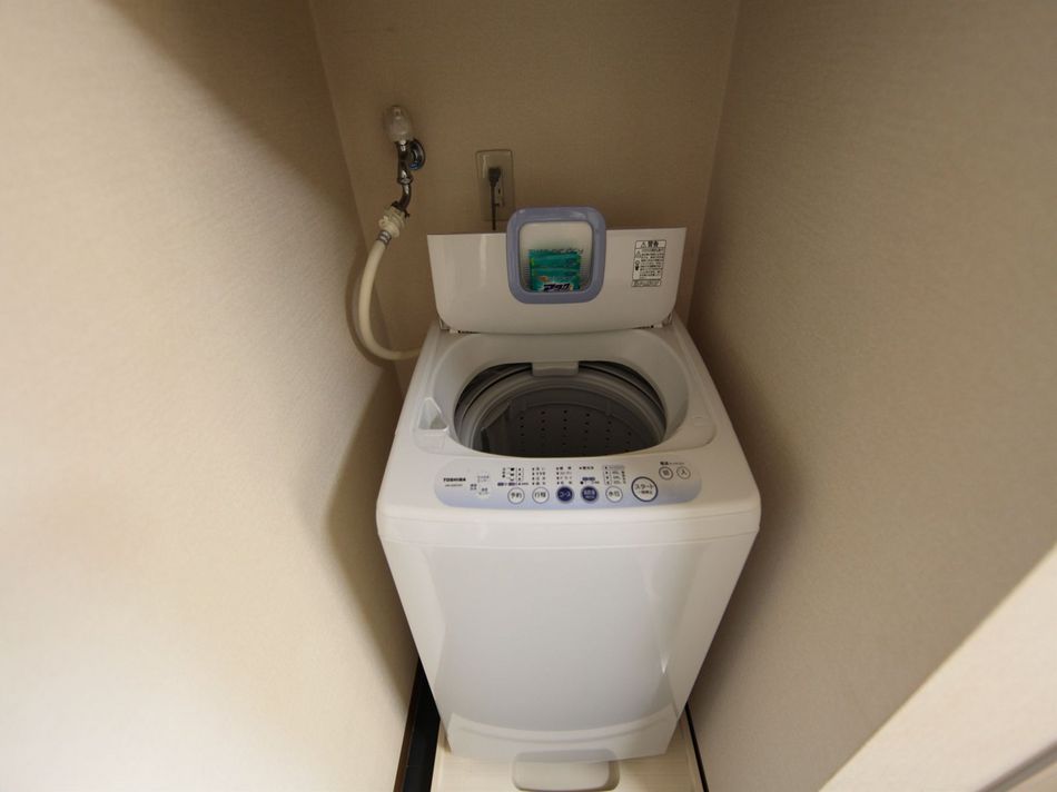 室内に洗濯機完備洗濯機物を乾かす浴室乾燥機も設備としてついてますセパレートタイプ