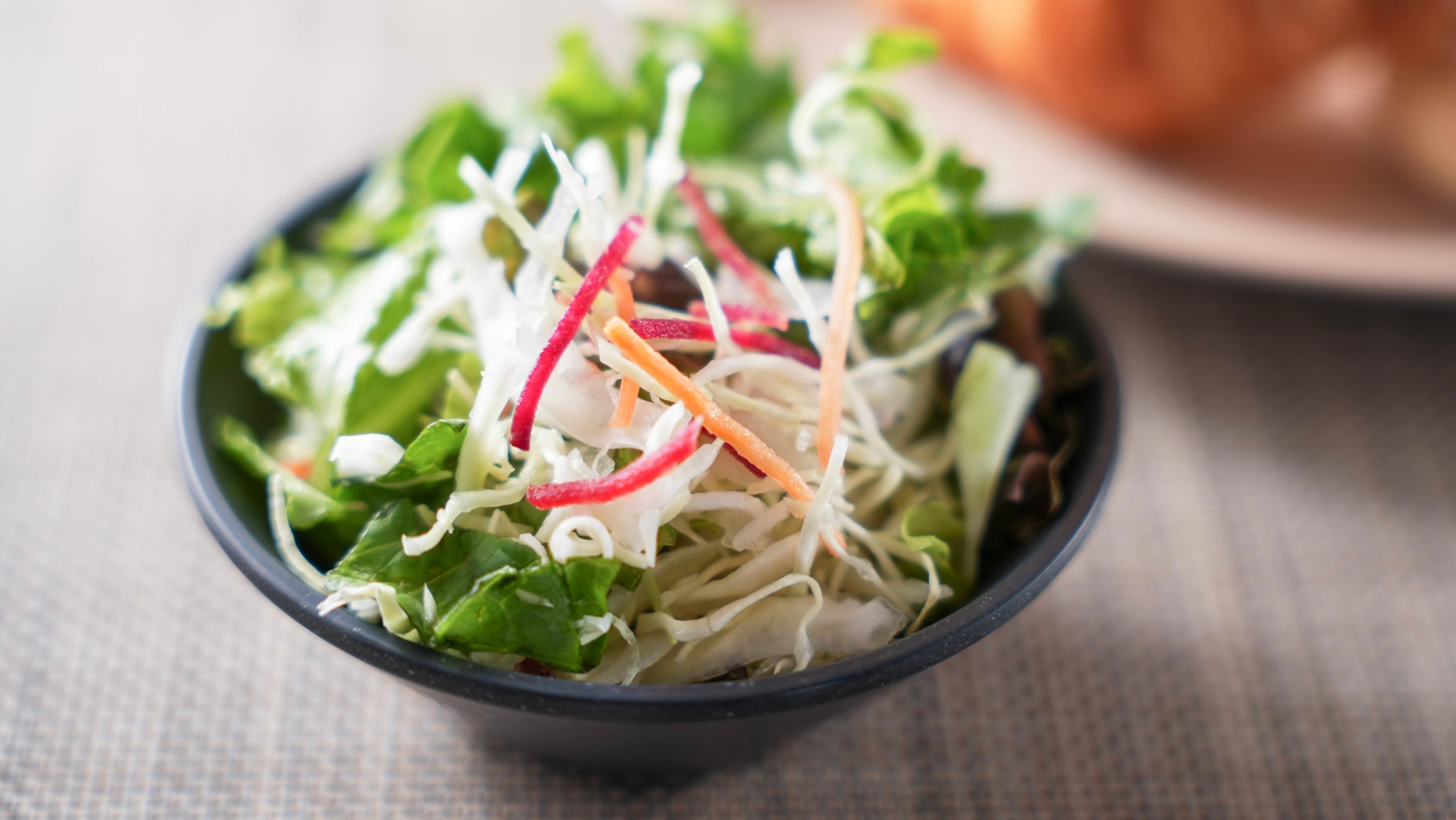 【Organic】有機ＪＡＳ認定の野菜を使用したサラダはビタミンＣやミネラルが豊富